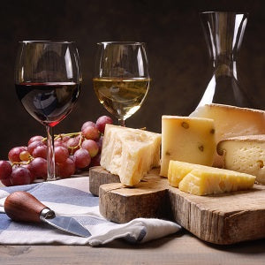 Wein & Käse – Der Klassiker neu erlebt im Menzinger Weinladen